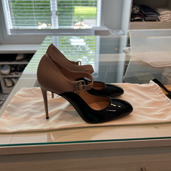 Valentino size 38.5 brand new - Picture 2 of 4